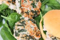 Easy Feta-Spinach Turkey Burgers